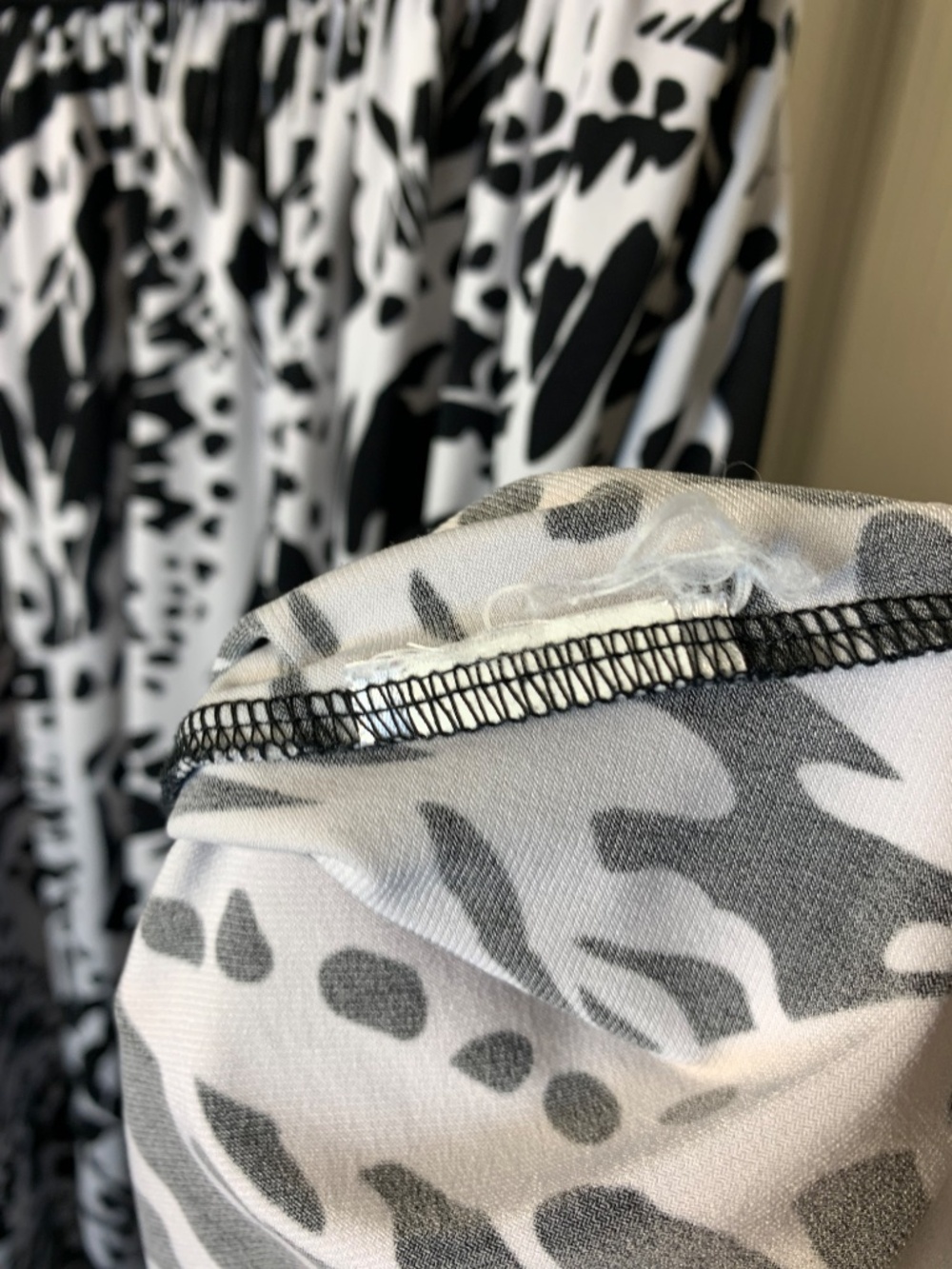 Tribal Black & White Abstract Print Dress Midi Fit & Flare Stretchy M - Picture 9 of 9